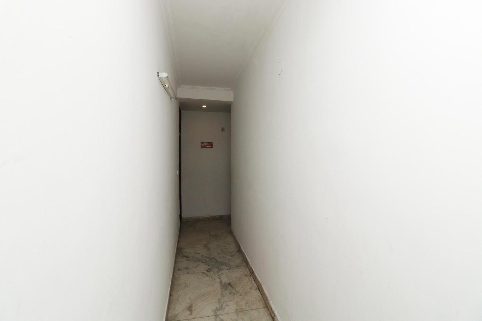 Hotel O Parkash Dx 4*